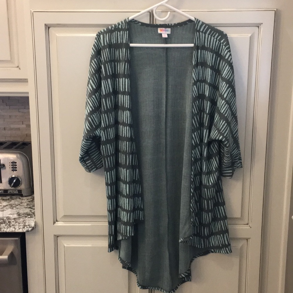 LuLaRoe Lindsay cardigan